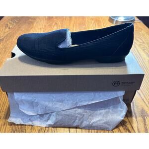 Women's Clarks Shoes - Size 10 Wide, Navy